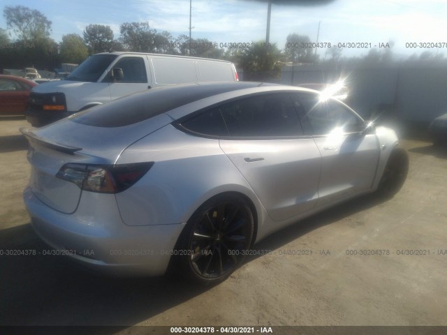 Photo 3 VIN: 5YJ3E1EB5JF104453 - TESLA MODEL 3 