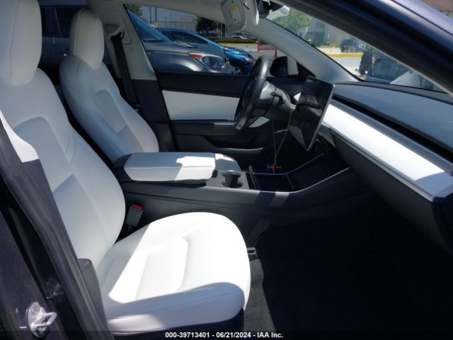 Photo 4 VIN: 5YJ3E1EB5JF147478 - TESLA MODEL 3 