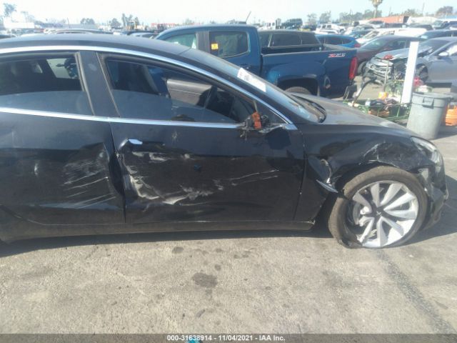 Photo 5 VIN: 5YJ3E1EB5JF186846 - TESLA MODEL 3 