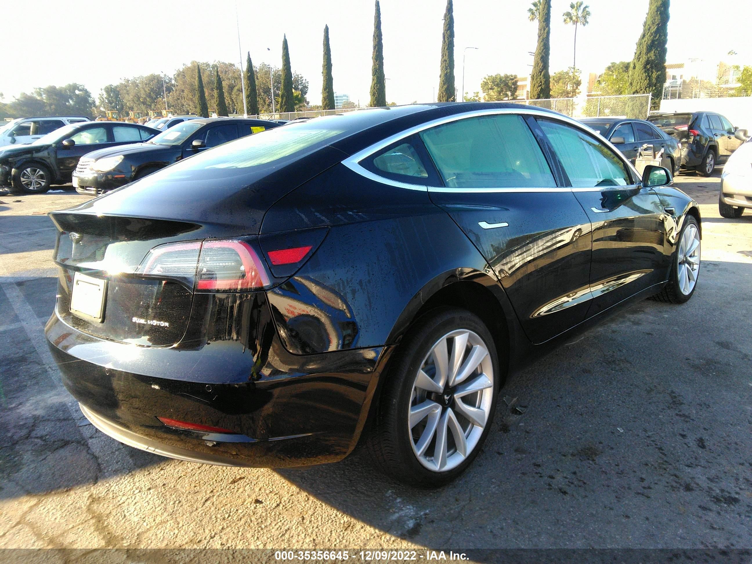 Photo 3 VIN: 5YJ3E1EB5KF433543 - TESLA MODEL 3 