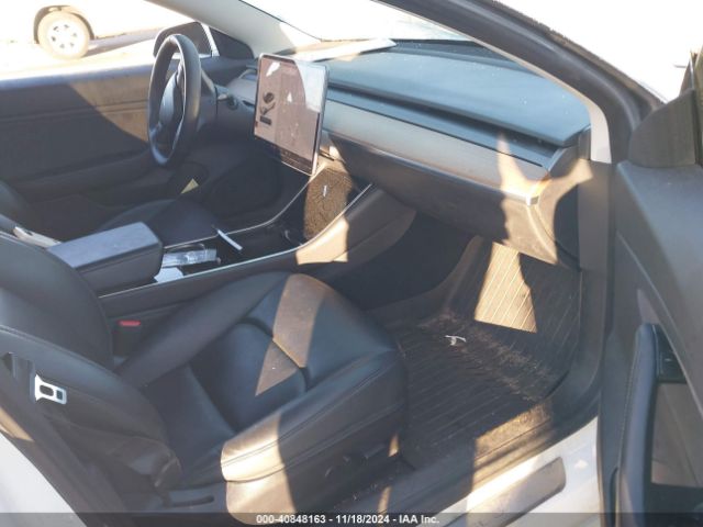 Photo 4 VIN: 5YJ3E1EB5LF628530 - TESLA MODEL 3 