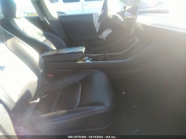 Photo 4 VIN: 5YJ3E1EB5LF741717 - TESLA MODEL 3 