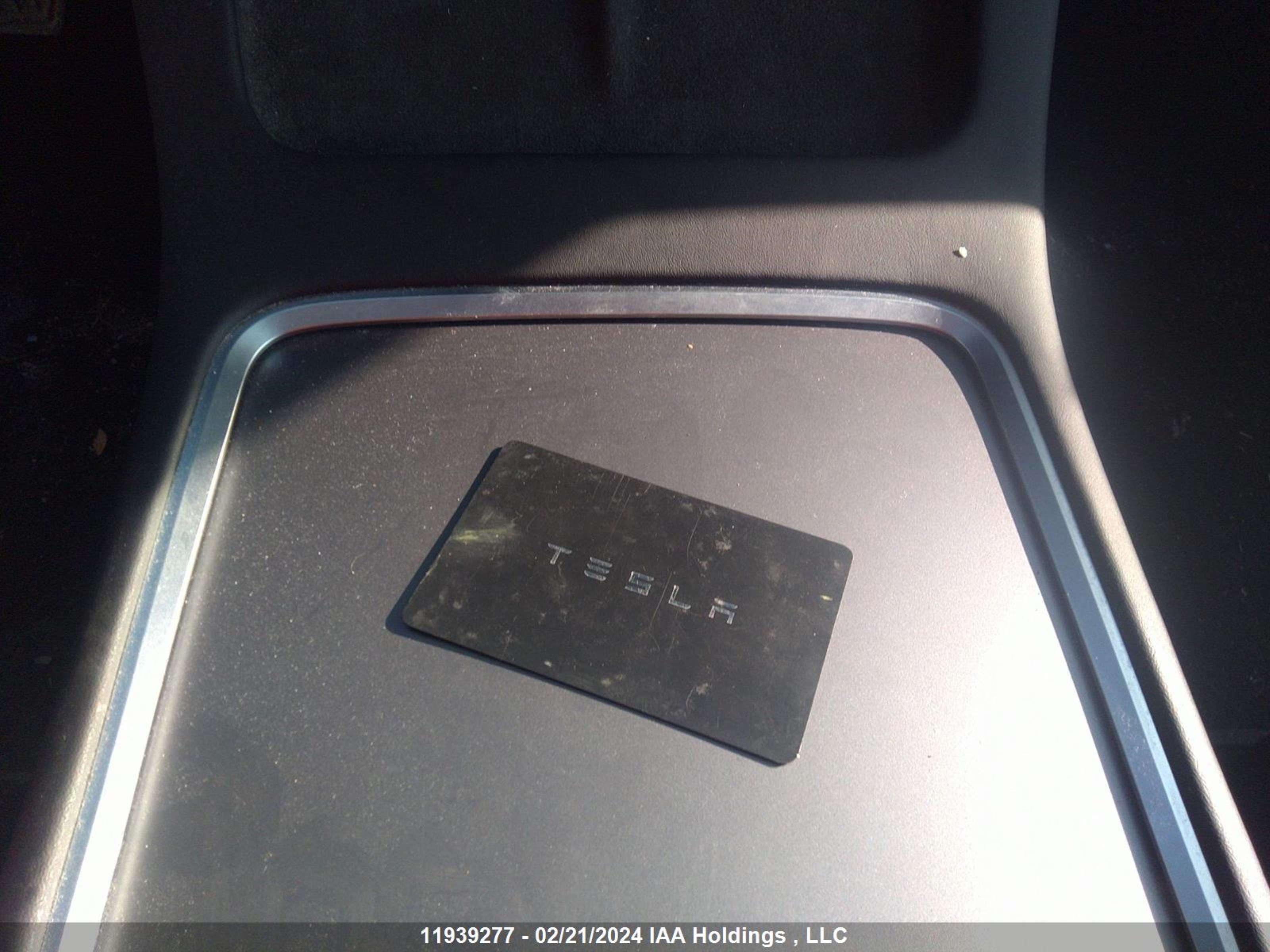 Photo 10 VIN: 5YJ3E1EB5MF859459 - TESLA MODEL 3 