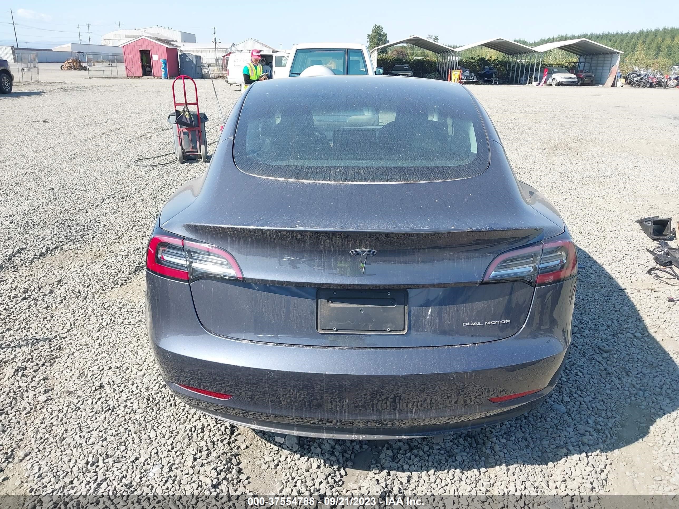 Photo 15 VIN: 5YJ3E1EB5MF870977 - TESLA MODEL 3 