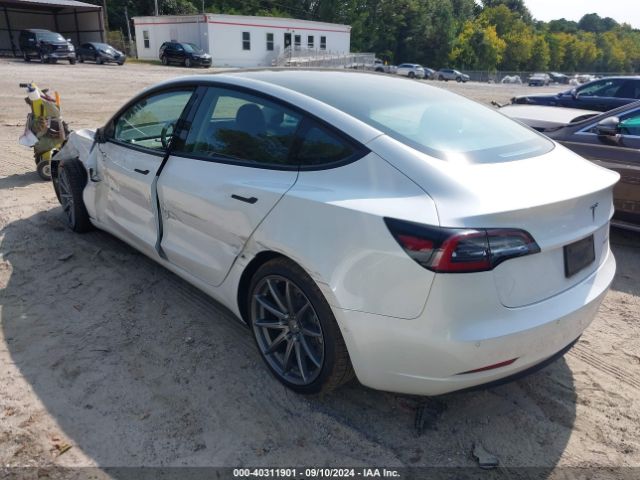 Photo 2 VIN: 5YJ3E1EB5MF902925 - TESLA MODEL 3 