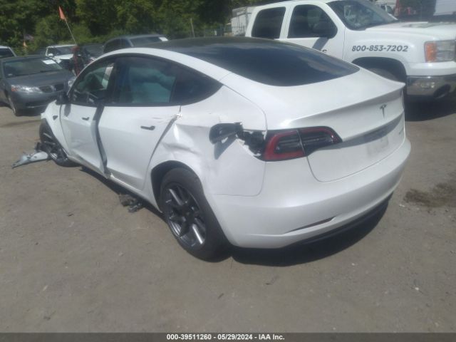 Photo 2 VIN: 5YJ3E1EB5MF992741 - TESLA MODEL 3 