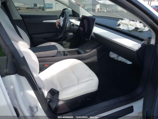 Photo 4 VIN: 5YJ3E1EB5NF171625 - TESLA MODEL 3 