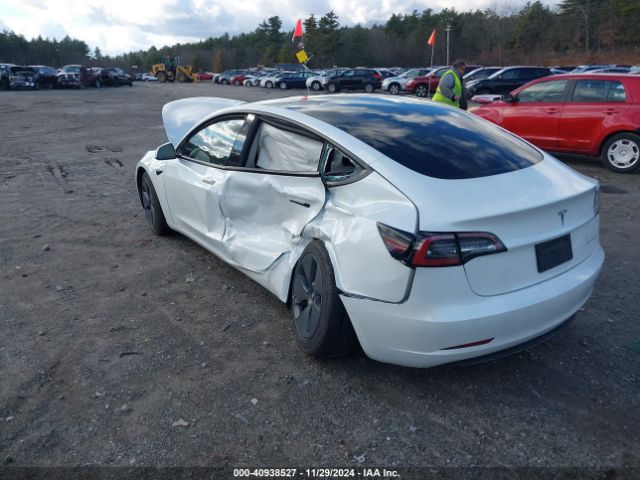 Photo 2 VIN: 5YJ3E1EB5NF180597 - TESLA MODEL 3 