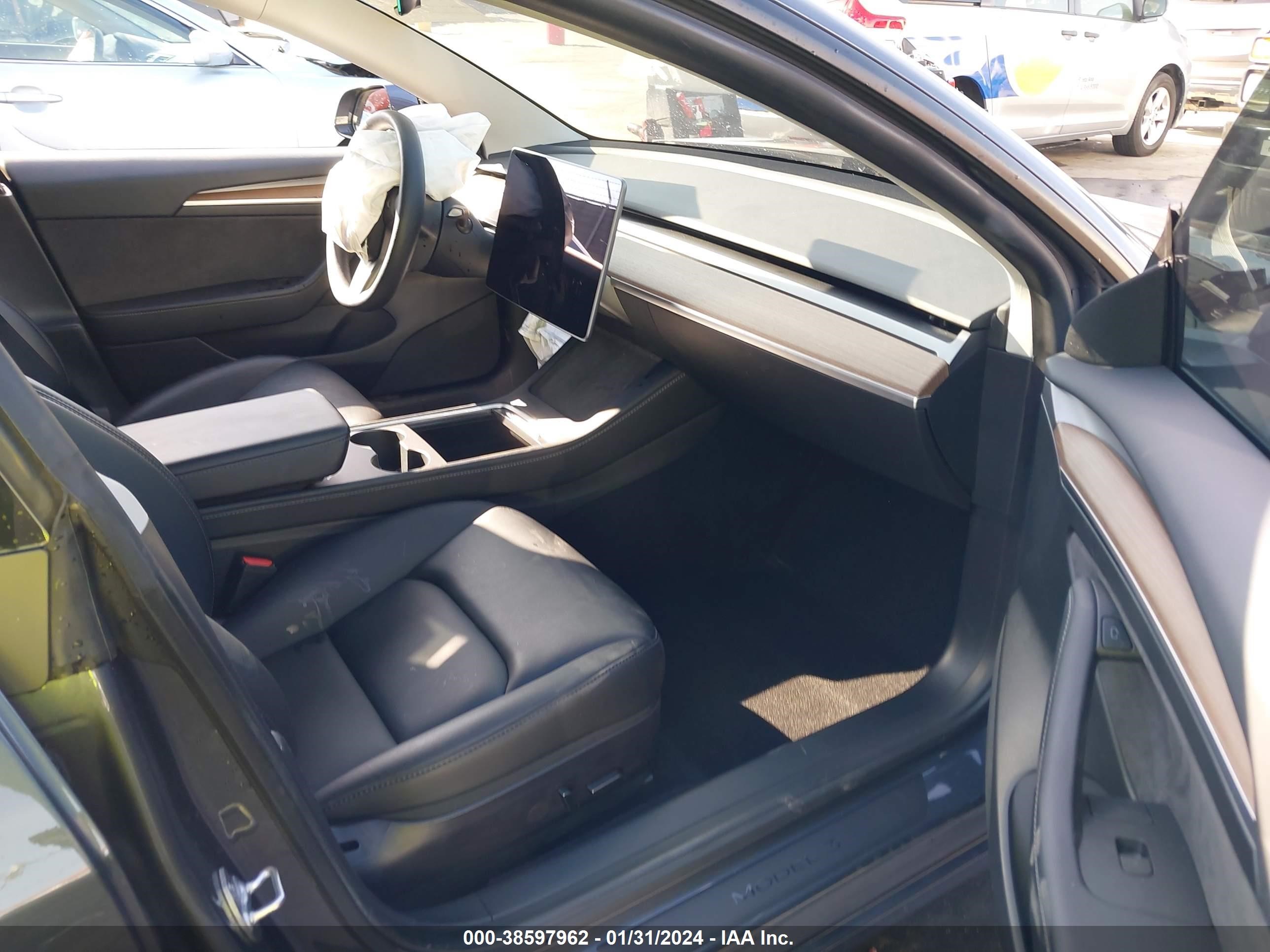 Photo 4 VIN: 5YJ3E1EB5NF183452 - TESLA MODEL 3 