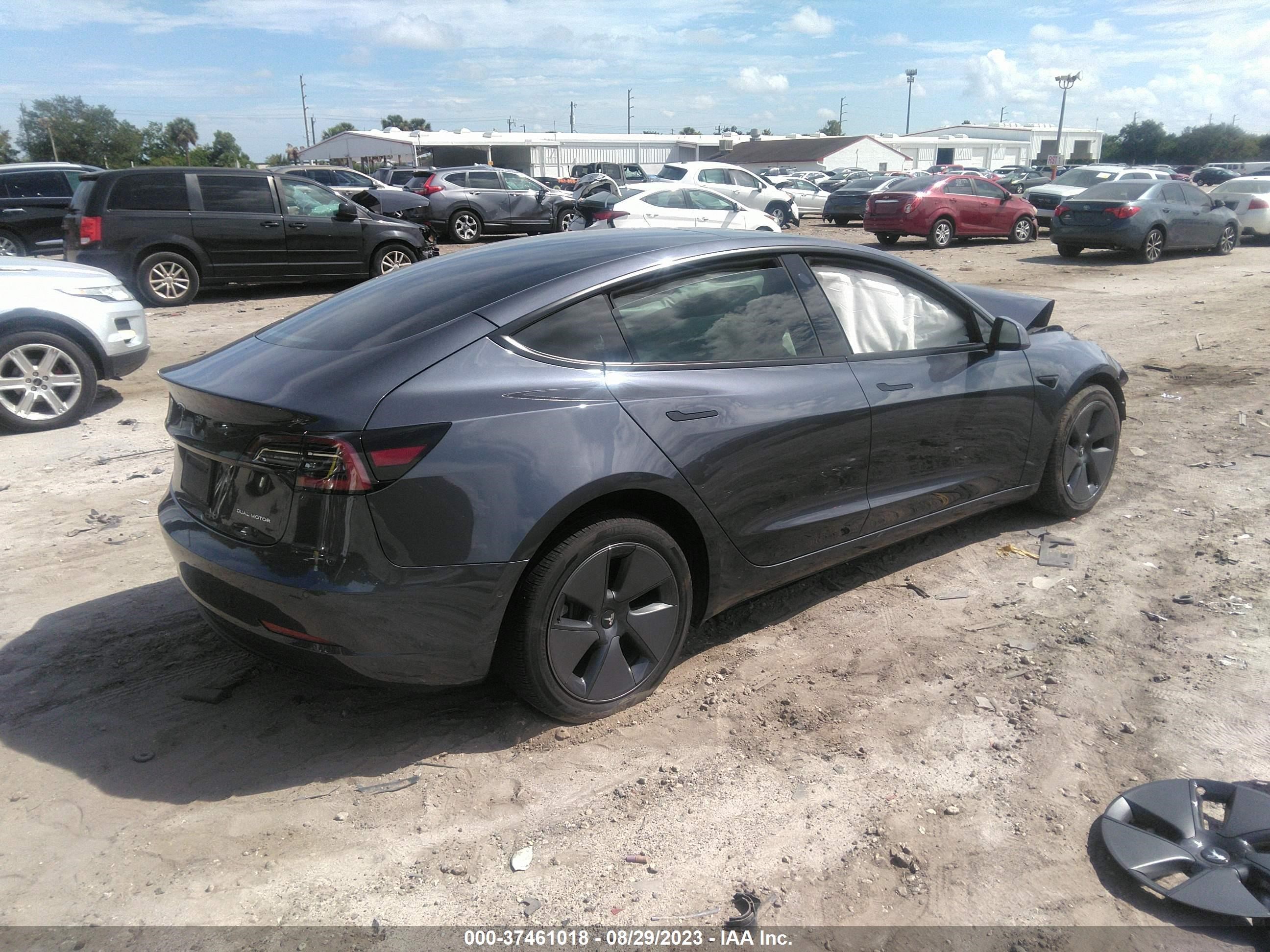 Photo 3 VIN: 5YJ3E1EB5NF311804 - TESLA MODEL 3 