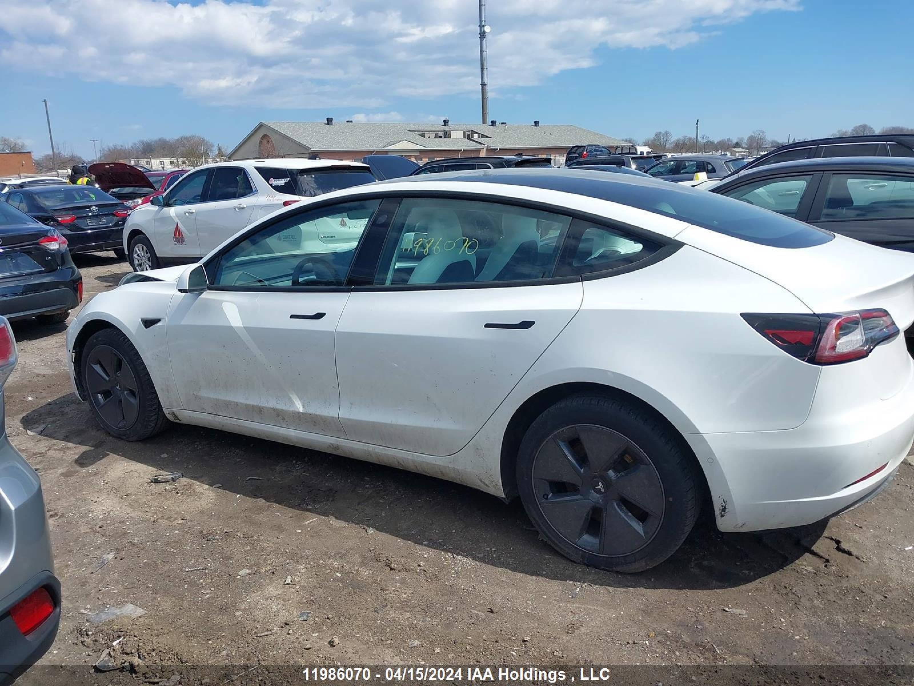 Photo 12 VIN: 5YJ3E1EB5NF352711 - TESLA MODEL 3 