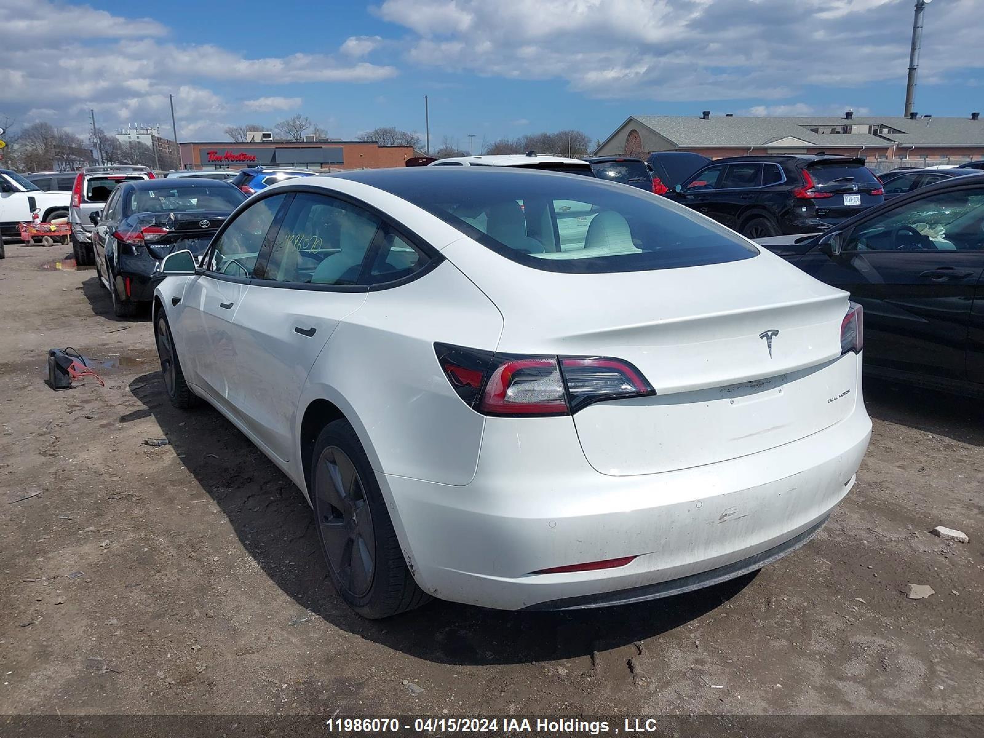 Photo 2 VIN: 5YJ3E1EB5NF352711 - TESLA MODEL 3 