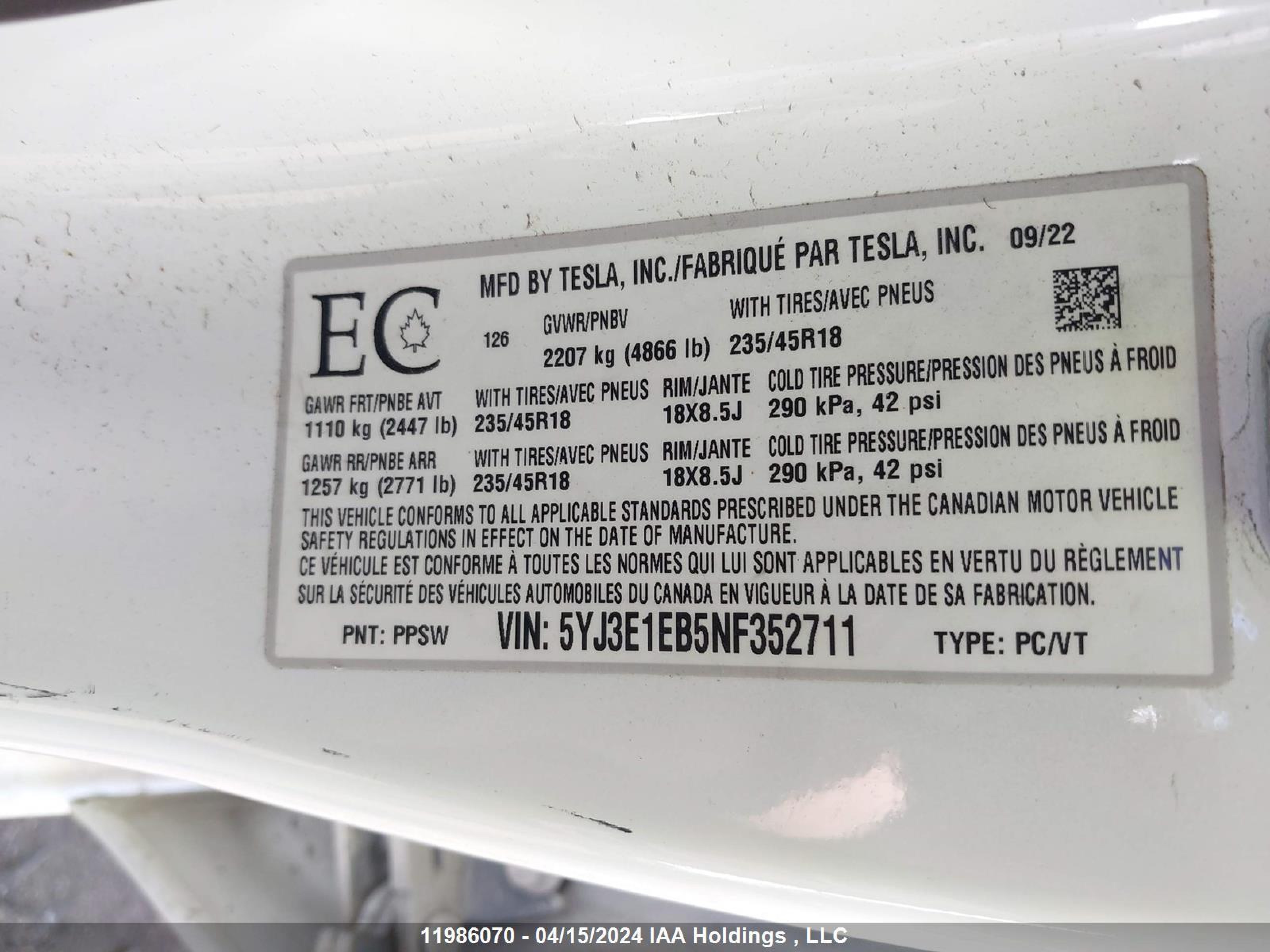 Photo 8 VIN: 5YJ3E1EB5NF352711 - TESLA MODEL 3 