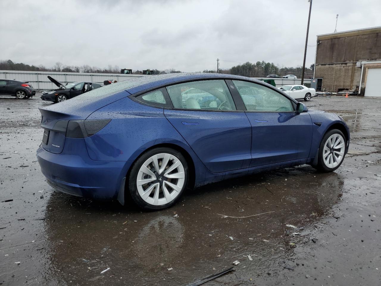 Photo 2 VIN: 5YJ3E1EB5PF599083 - TESLA MODEL 3 