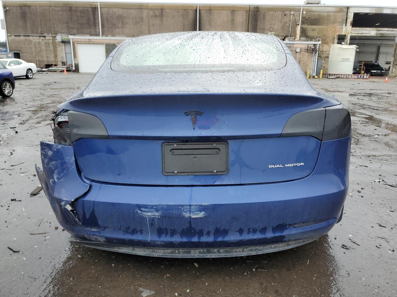 Photo 5 VIN: 5YJ3E1EB5PF599083 - TESLA MODEL 3 