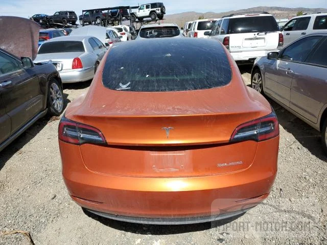 Photo 5 VIN: 5YJ3E1EB6JF056168 - TESLA MODEL 3 