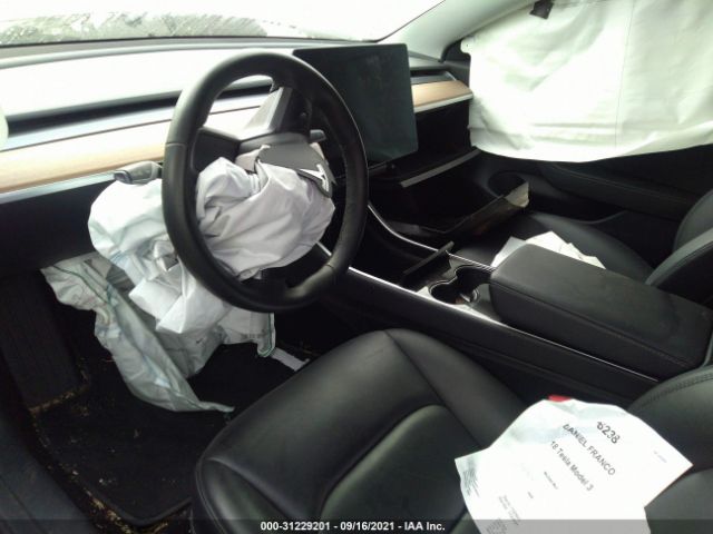 Photo 4 VIN: 5YJ3E1EB6JF066182 - TESLA MODEL 3 