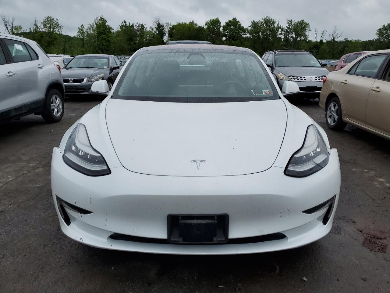 Photo 4 VIN: 5YJ3E1EB6JF066845 - TESLA MODEL 3 