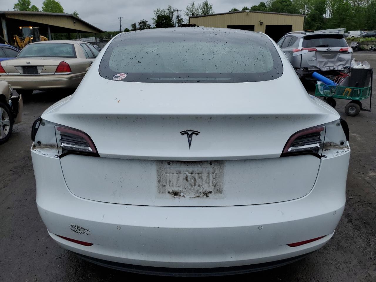 Photo 5 VIN: 5YJ3E1EB6JF066845 - TESLA MODEL 3 