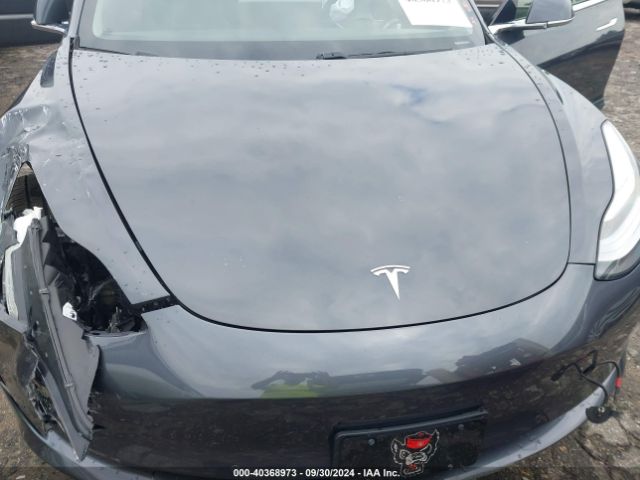 Photo 9 VIN: 5YJ3E1EB6JF077263 - TESLA MODEL 3 