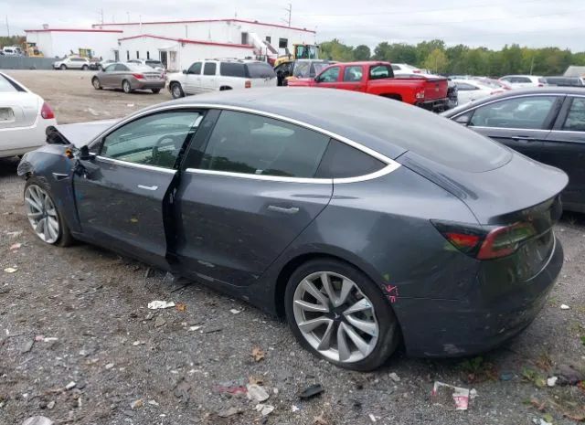 Photo 2 VIN: 5YJ3E1EB6JF086822 - TESLA MODEL 3 