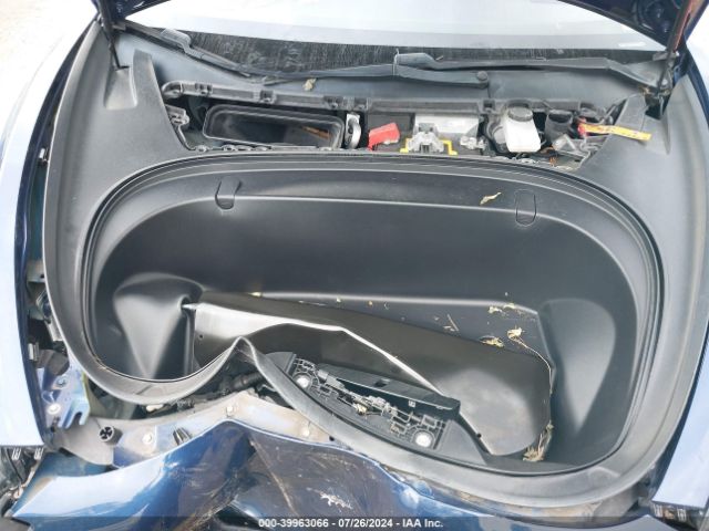 Photo 9 VIN: 5YJ3E1EB6JF088456 - TESLA MODEL 3 