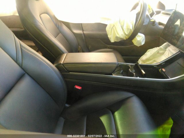 Photo 4 VIN: 5YJ3E1EB6JF090949 - TESLA MODEL 3 