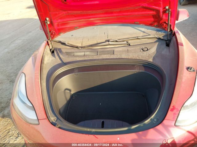 Photo 9 VIN: 5YJ3E1EB6JF114828 - TESLA MODEL 3 