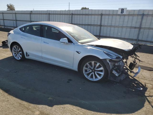 Photo 3 VIN: 5YJ3E1EB6JF185897 - TESLA MODEL 3 