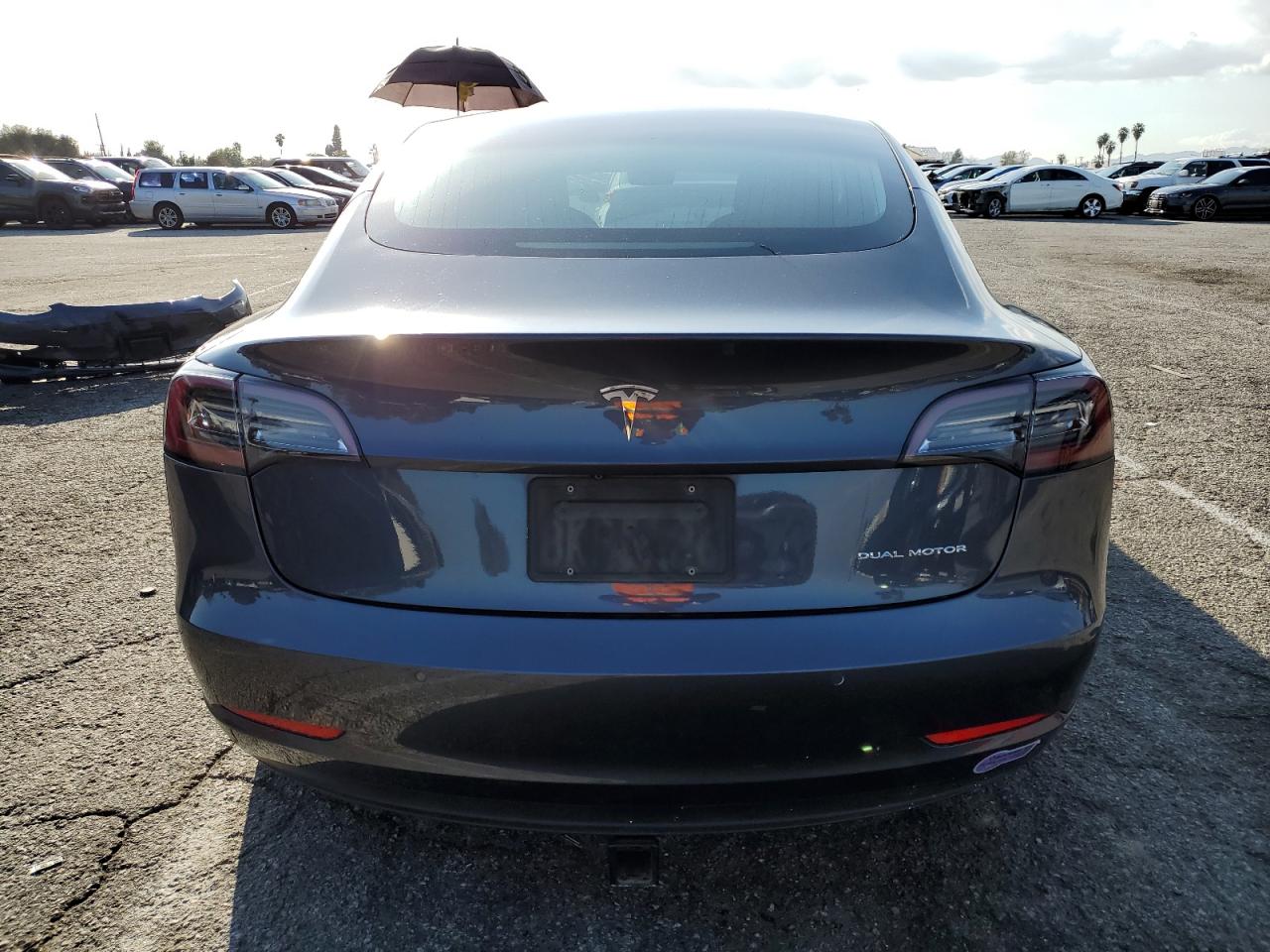 Photo 5 VIN: 5YJ3E1EB6KF364720 - TESLA MODEL 3 