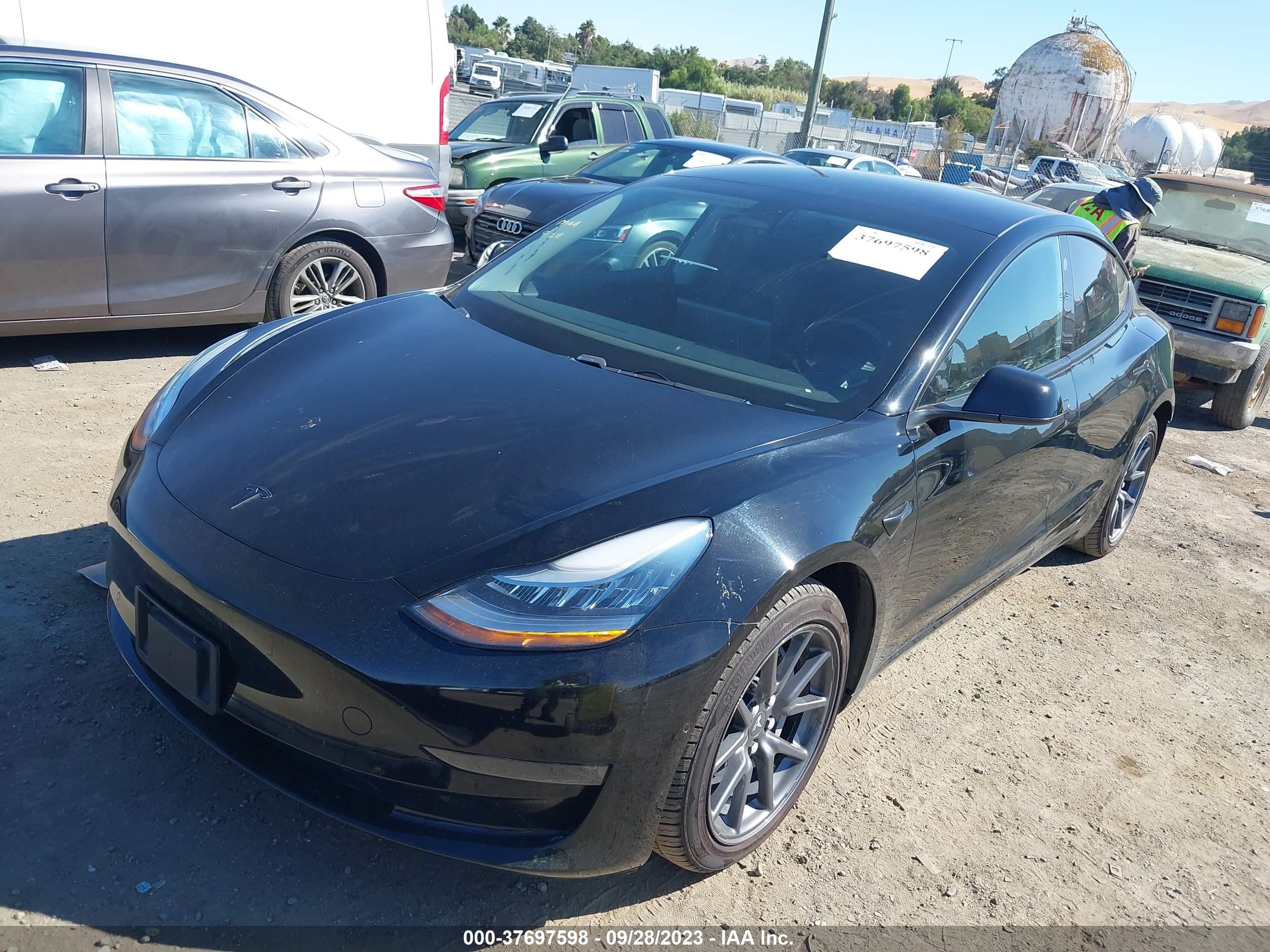 Photo 1 VIN: 5YJ3E1EB6KF384384 - TESLA MODEL 3 