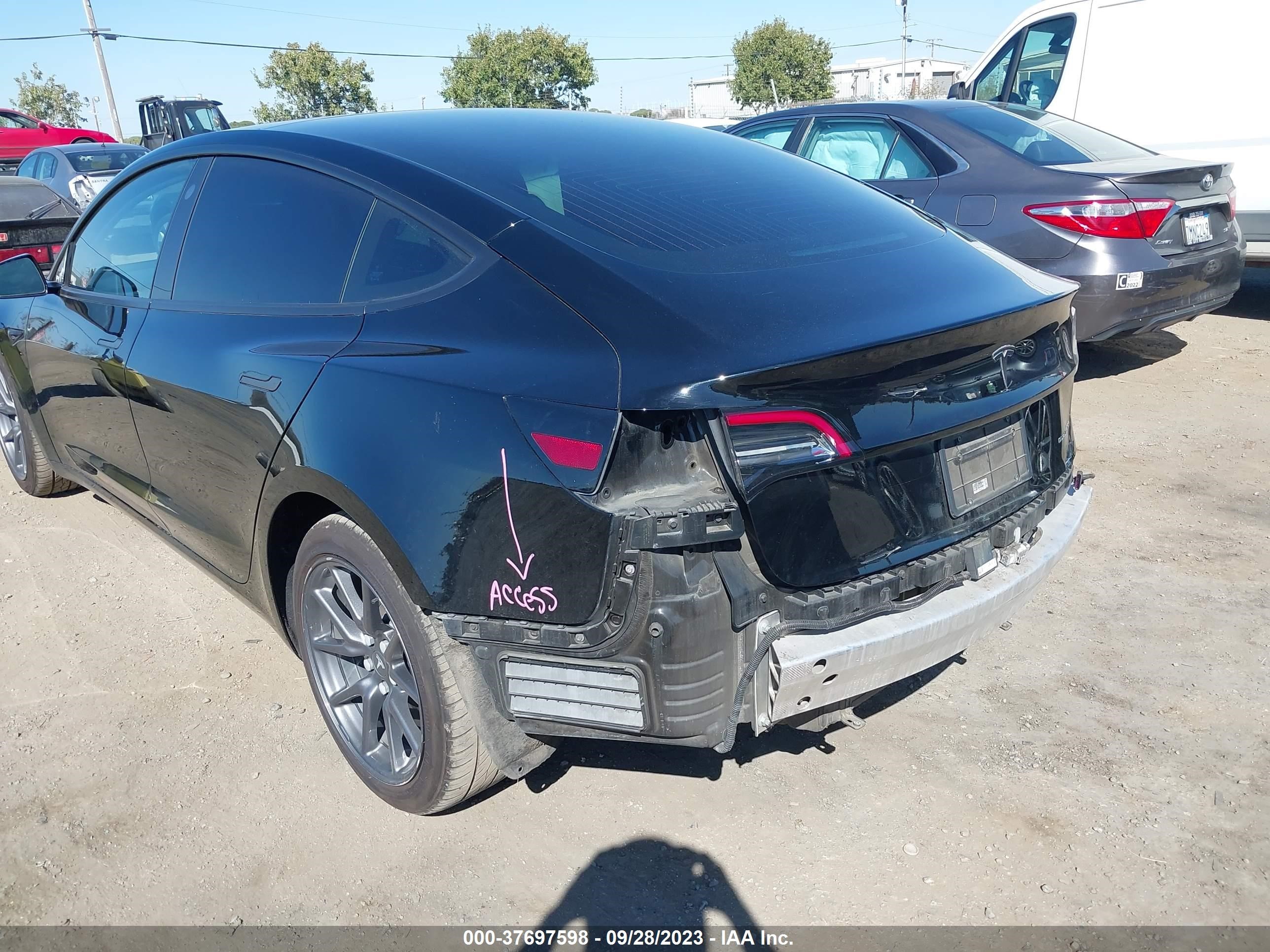 Photo 5 VIN: 5YJ3E1EB6KF384384 - TESLA MODEL 3 