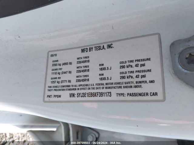 Photo 8 VIN: 5YJ3E1EB6KF391173 - TESLA MODEL 3 