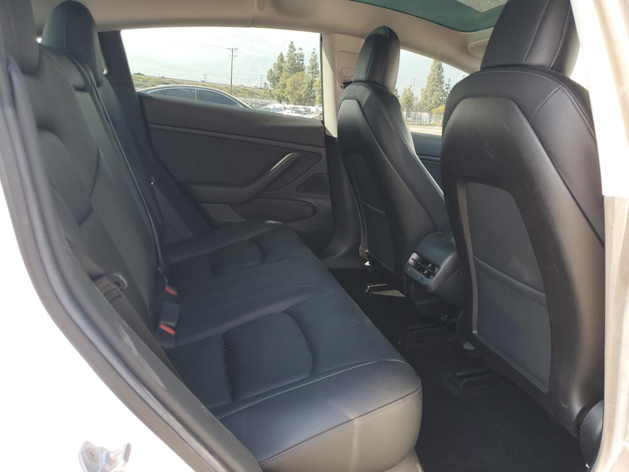 Photo 9 VIN: 5YJ3E1EB6KF413656 - TESLA MODEL 3 