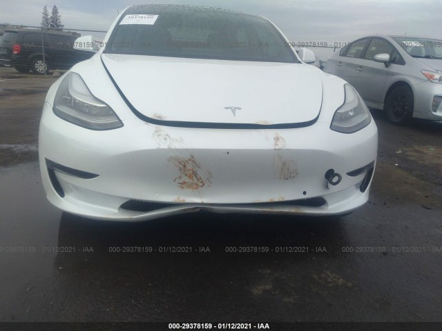 Photo 5 VIN: 5YJ3E1EB6KF425631 - TESLA MODEL 3 