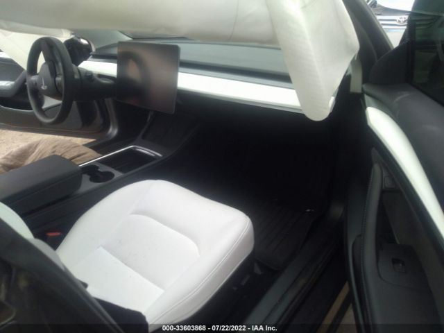 Photo 4 VIN: 5YJ3E1EB6MF996734 - TESLA MODEL 3 