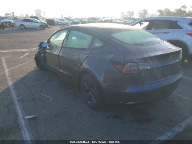 Photo 2 VIN: 5YJ3E1EB6NF137581 - TESLA MODEL 3 