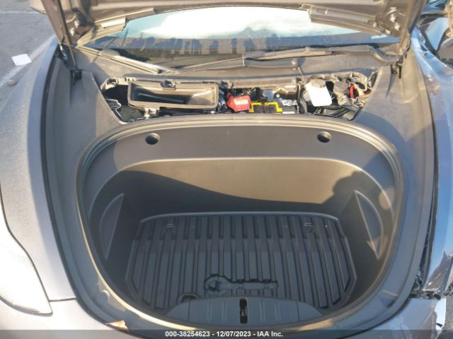 Photo 9 VIN: 5YJ3E1EB6NF137581 - TESLA MODEL 3 