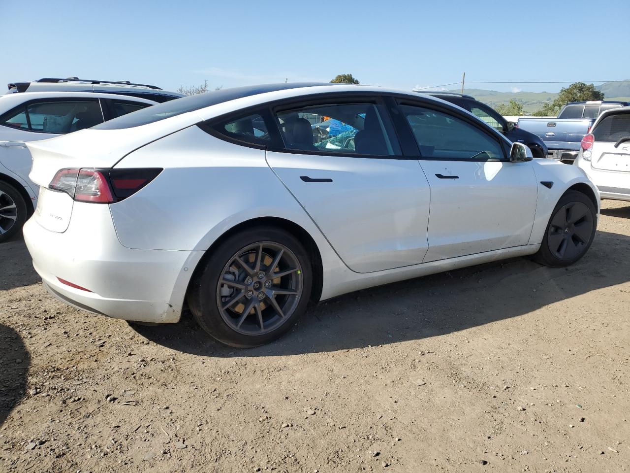 Photo 2 VIN: 5YJ3E1EB6NF183931 - TESLA MODEL 3 