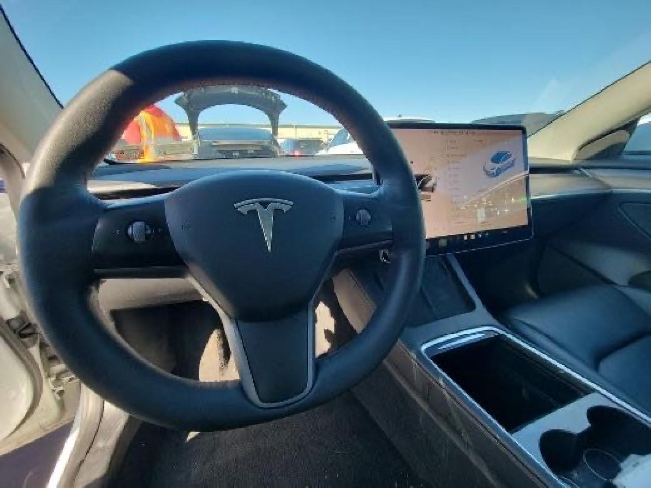 Photo 8 VIN: 5YJ3E1EB6NF186070 - TESLA MODEL 3 