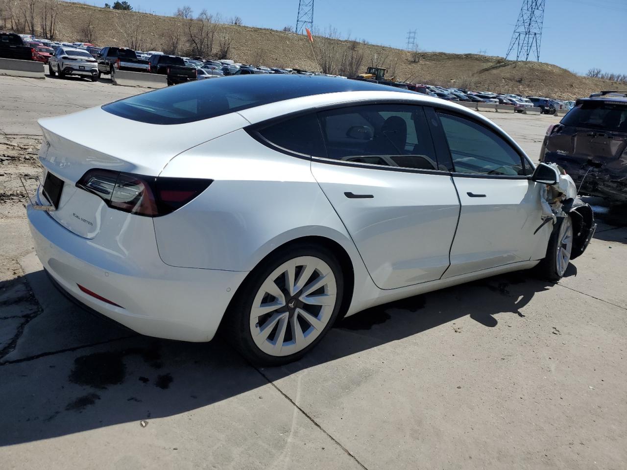 Photo 2 VIN: 5YJ3E1EB6NF211775 - TESLA MODEL 3 