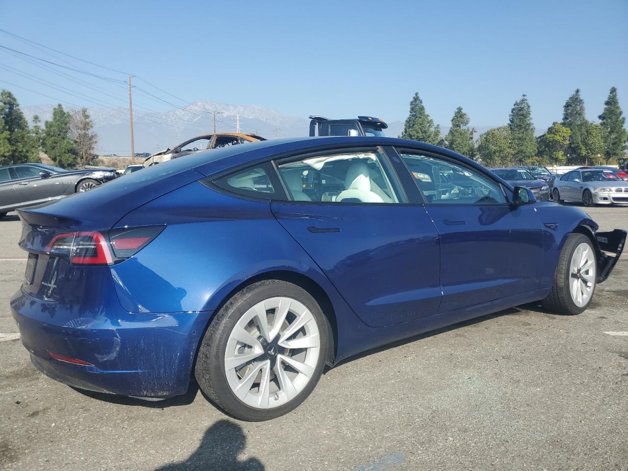 Photo 2 VIN: 5YJ3E1EB6NF295497 - TESLA MODEL 3 