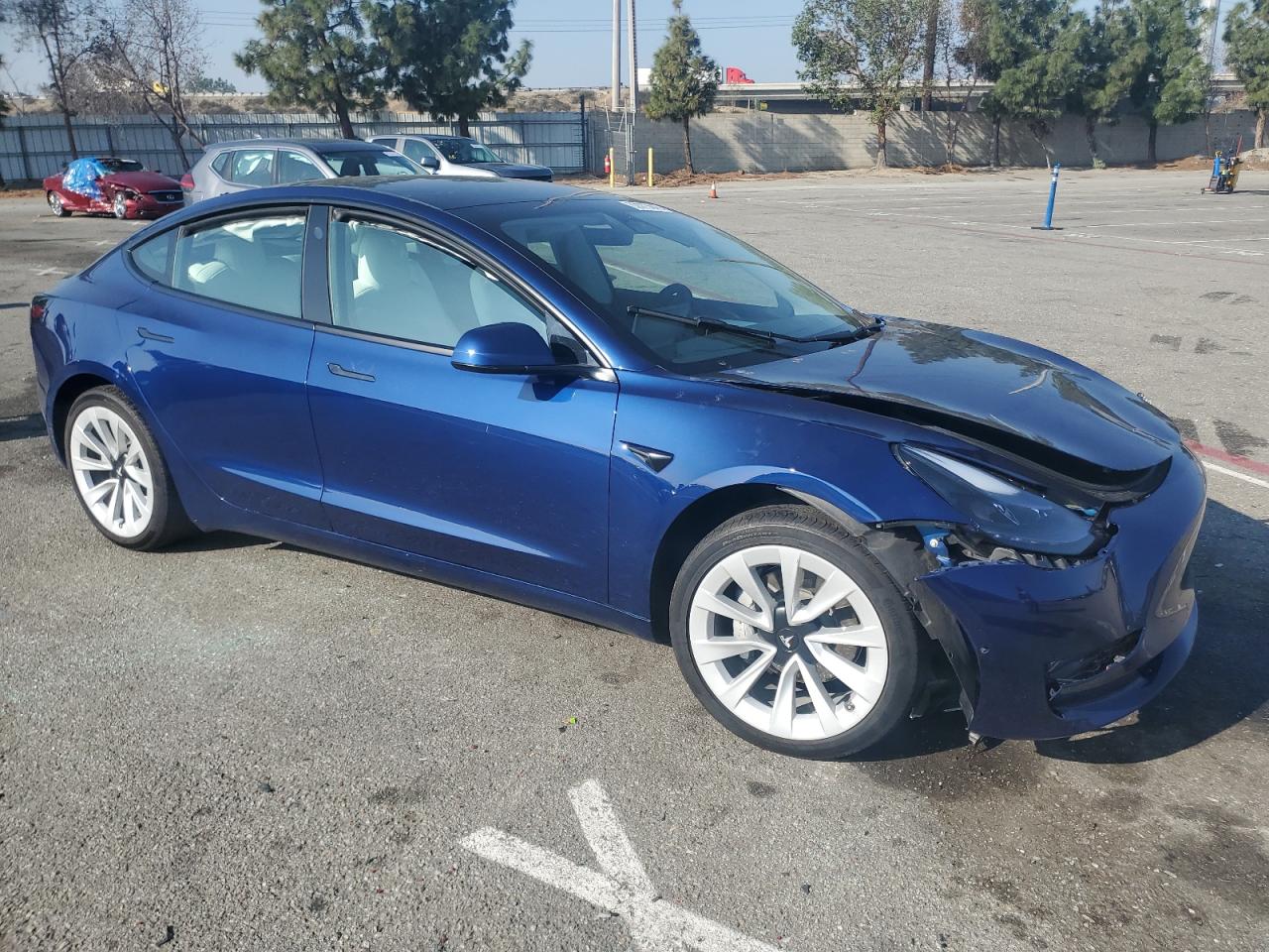 Photo 3 VIN: 5YJ3E1EB6NF295497 - TESLA MODEL 3 