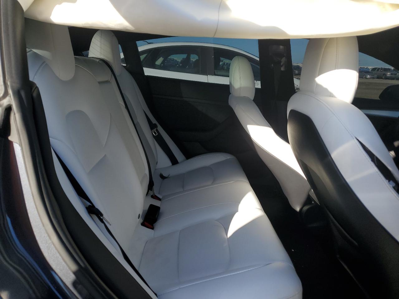 Photo 9 VIN: 5YJ3E1EB6NF321046 - TESLA MODEL 3 