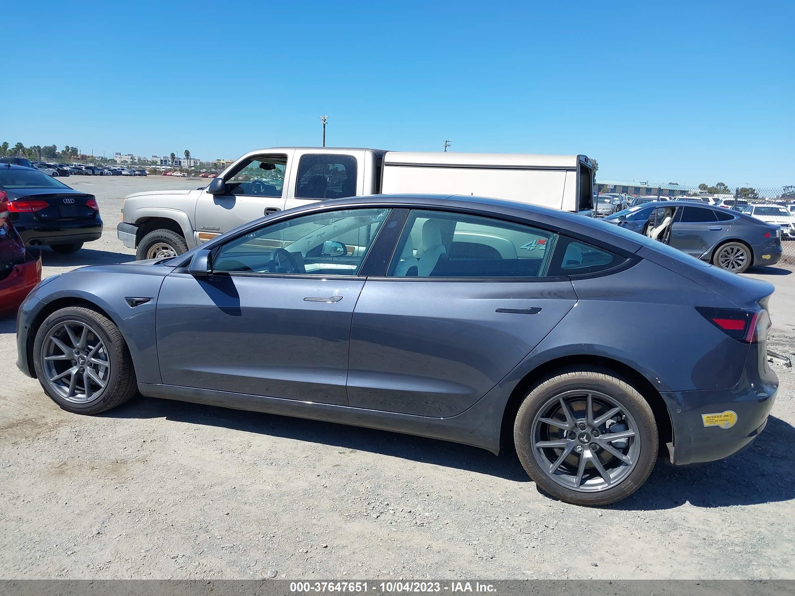 Photo 12 VIN: 5YJ3E1EB6NF347498 - TESLA MODEL 3 