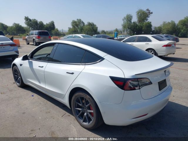 Photo 2 VIN: 5YJ3E1EB6PF677404 - TESLA MODEL 3 