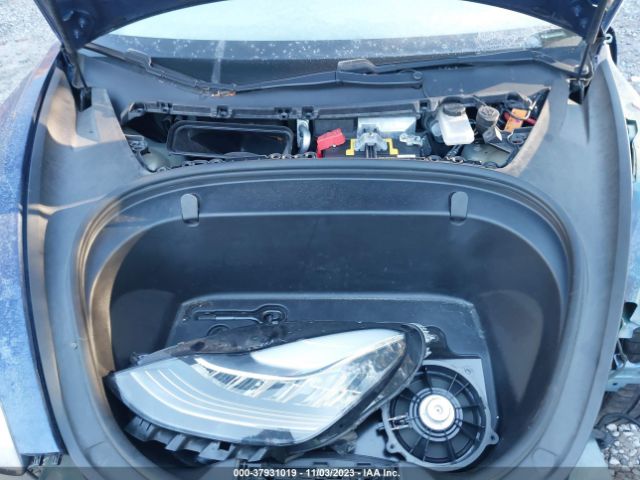 Photo 9 VIN: 5YJ3E1EB7JF064490 - TESLA MODEL 3 