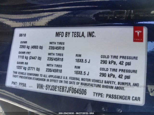 Photo 8 VIN: 5YJ3E1EB7JF064506 - TESLA MODEL 3 