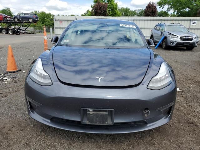 Photo 4 VIN: 5YJ3E1EB7JF065980 - TESLA MODEL 3 