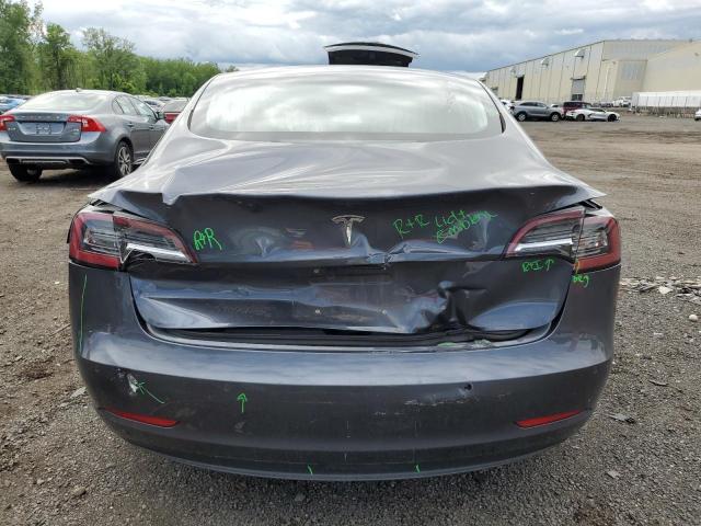 Photo 5 VIN: 5YJ3E1EB7JF065980 - TESLA MODEL 3 